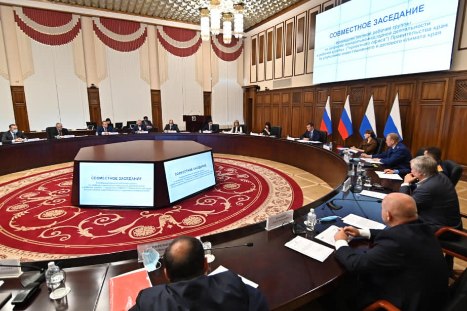 Проблемы административного давления на бизнес обсудили предприниматели и власти