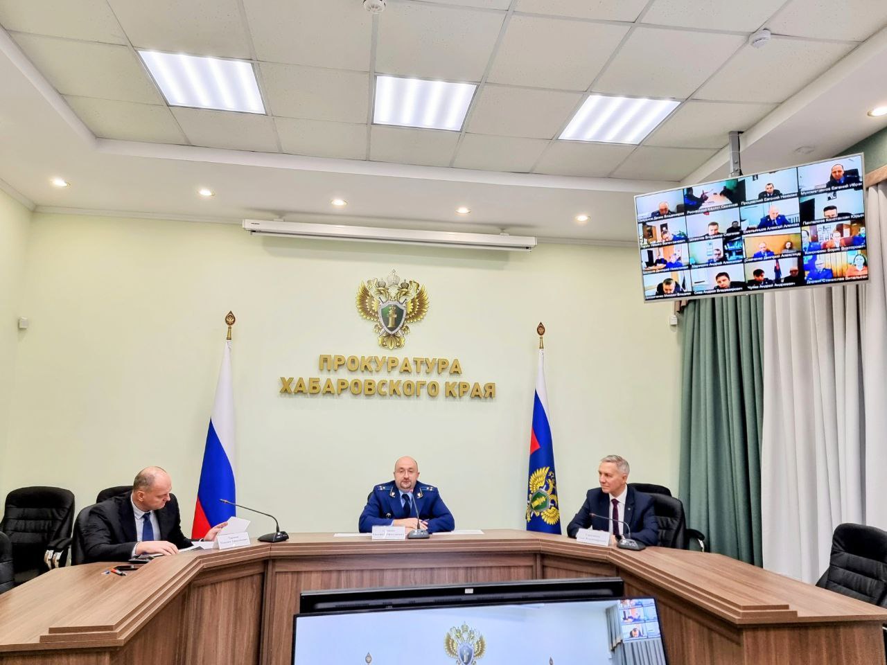 Хабаровские делороссы предложили выделить гранты на поддержку лёгкой промышленности