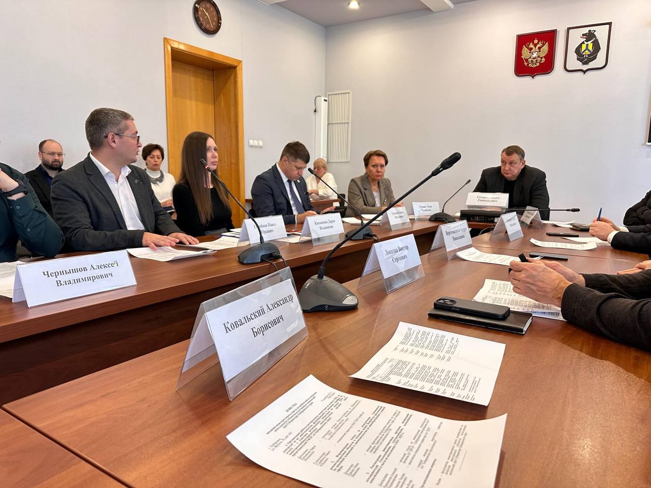 В Хабаровске состоялось заседание межотраслевого совета потребителей при Губернаторе края